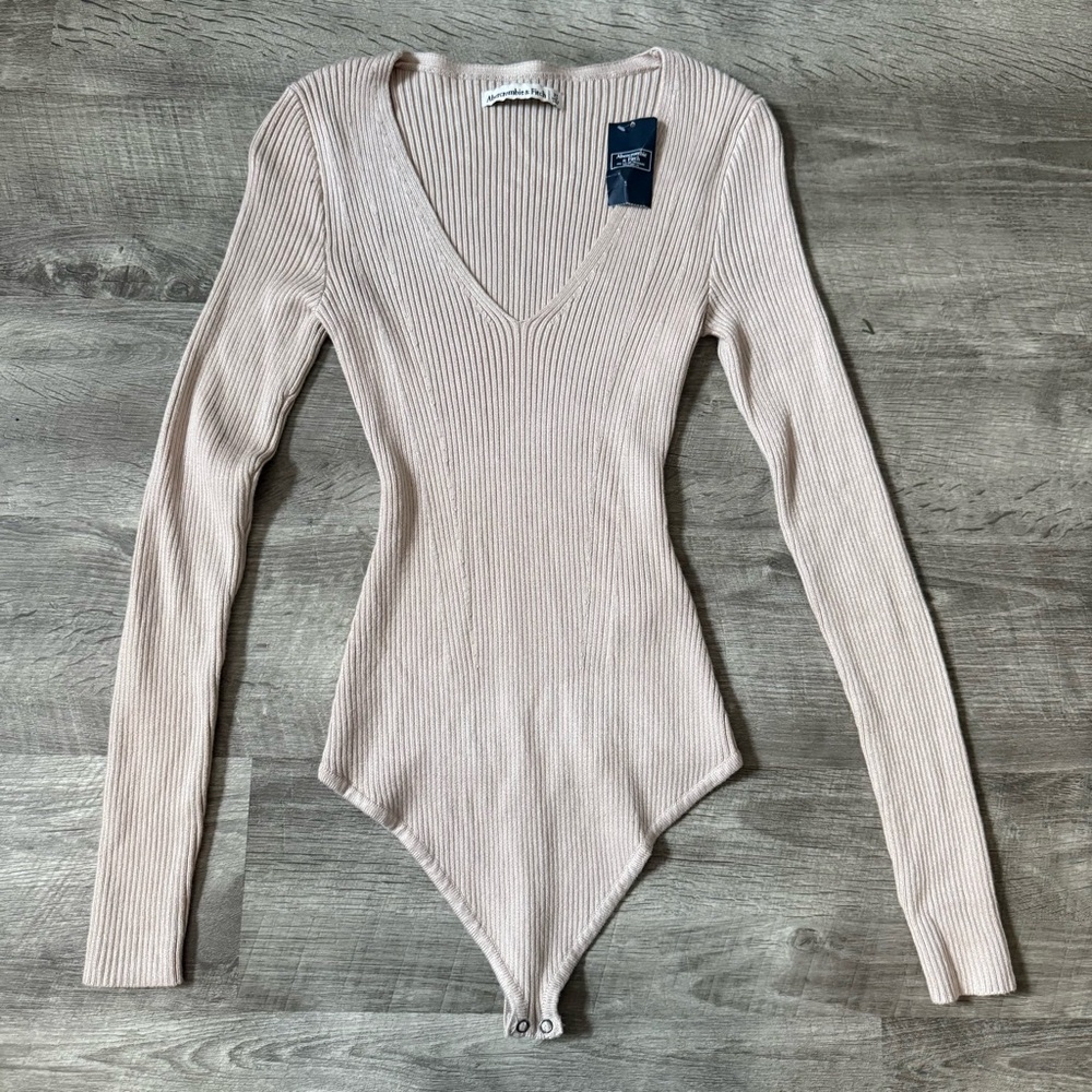 Abercrombie & Fitch Cream Ribbed V-Neck Bodysuit